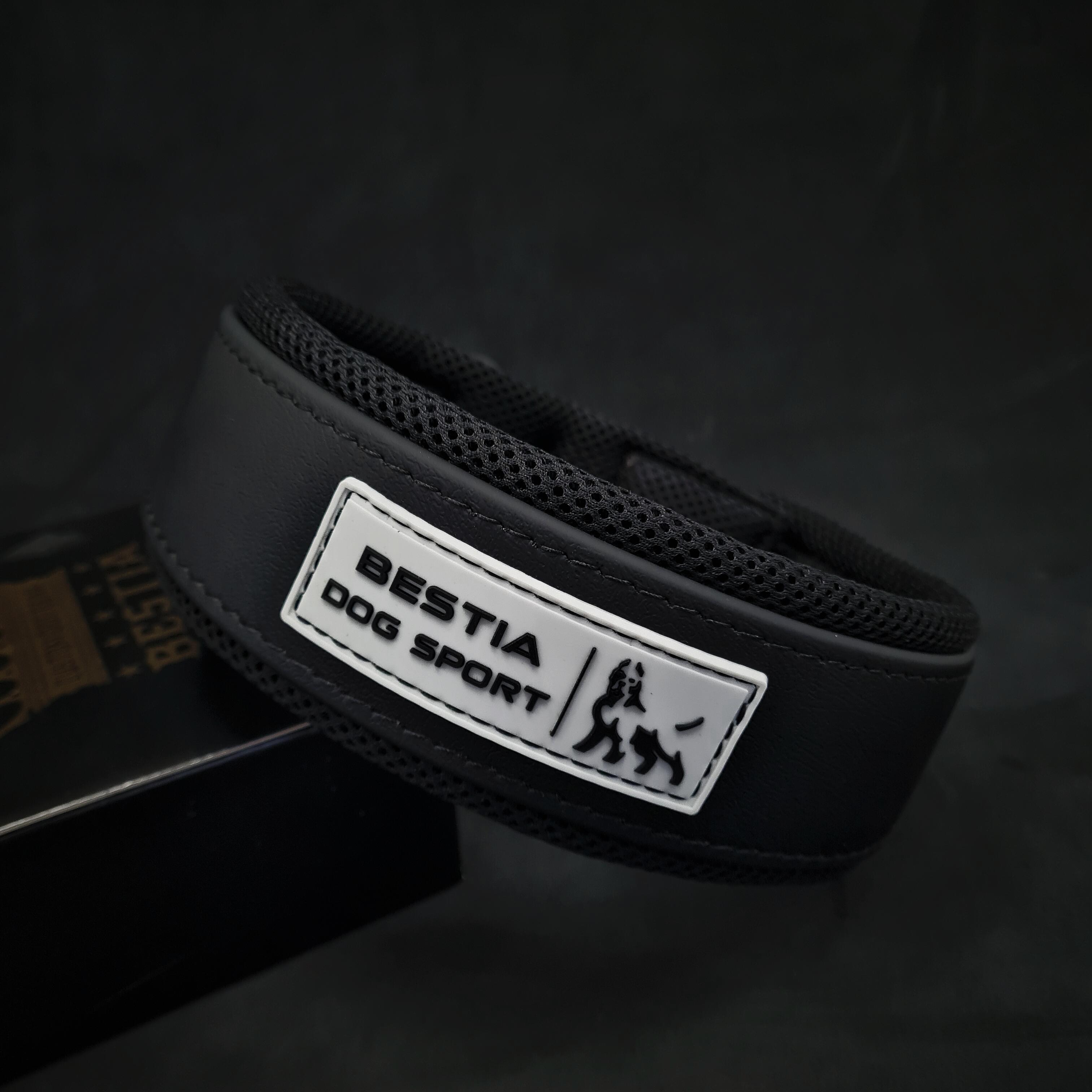 Collar Deportivo Ajustable para Perros Bestia - Talla XL - cuello de 57,4 a 67,6 cm